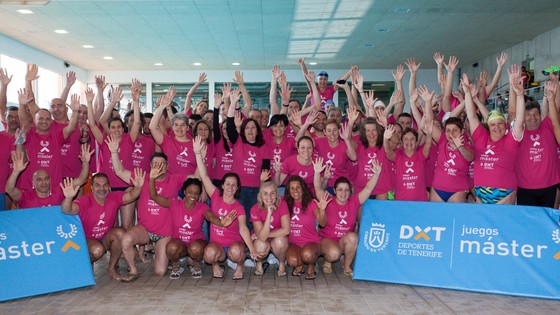 Imagen de La natación de los Juegos Máster Cabildo de Tenerife muestra su lado más solidario