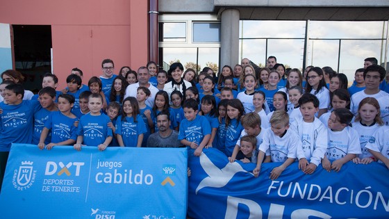 Imagen de La final de salvamento y socorrismo de los Juegos Cabildo congrega a un centenar de nadadores en el Complejo Deportivo Santa Cruz-Ofra