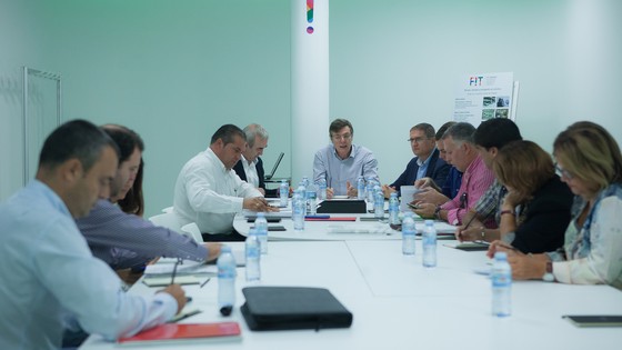 Imagen de El Cabildo, Titsa y responsables municipales analizan los resultados de los cambios en la nueva red del Sur