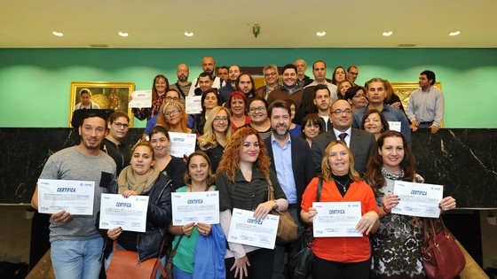 Imagen de Sinpromi y La Caixa entregan 52 diplomas del programa formativo 'Incorpora' para personas con discapacidad