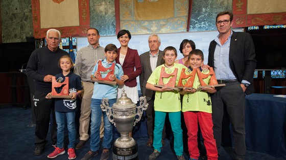 Imagen de El Cabildo entrega los trofeos de la Copa Cabildo de Vela 