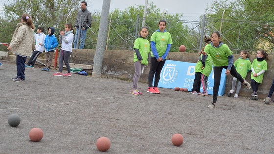 Imagen de La bola canaria de los XXIX Juegos Cabildo se inicia en La Laguna con un centenar de jugadores