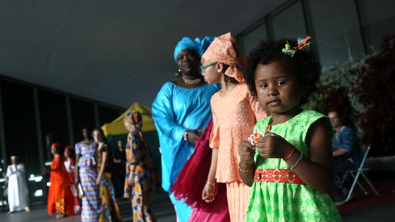 Imagen de El Cabildo homenajea al continente africano con una exhibición de danza, música, literatura y moda
