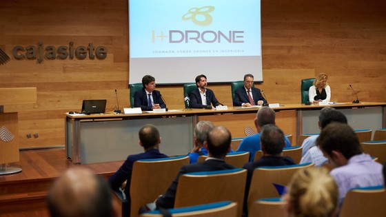 Imagen de El Cabildo y el Colegio de Ingenieros destacan las múltiples aplicaciones civiles de los drones