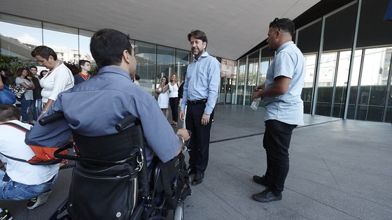 Imagen de Sinpromi y la Fundación CajaCanarias ponen a casi 700 estudiantes 'en la piel' de las personas con discapacidad