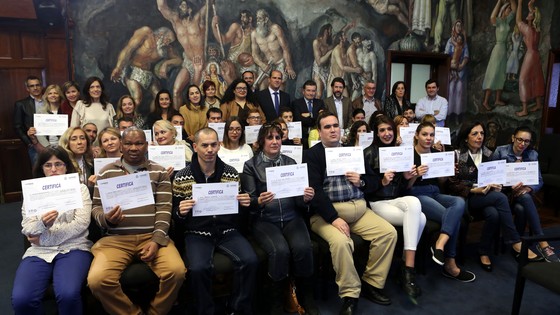 Imagen de Sinpromi y La Caixa entregan los diplomas de formación a 48 personas con dificultades de integración laboral