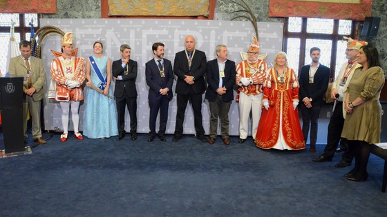 Imagen de El Cabildo recibe a una delegación del Carnaval alemán