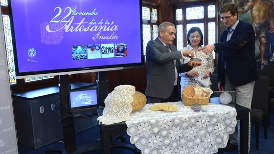 Imagen de El Cabildo celebra las primeras jornadas internacionales sobre la roseta con motivo del Día insular de la Artesanía