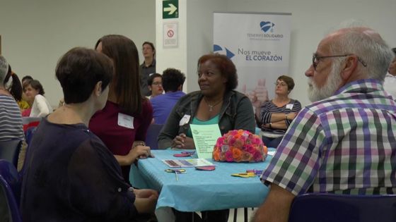 Imagen de El Cabildo celebra un encuentro intergeneracional entre 50 voluntarios para intercambiar experiencias solidarias