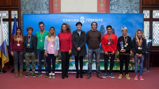 Imagen de El Cabildo felicita a los campeones de Europa y España de surf