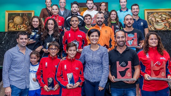 Imagen de   La Corporación insular distingue a los ganadores de la Copa Cabildo de Bádminton 2015
